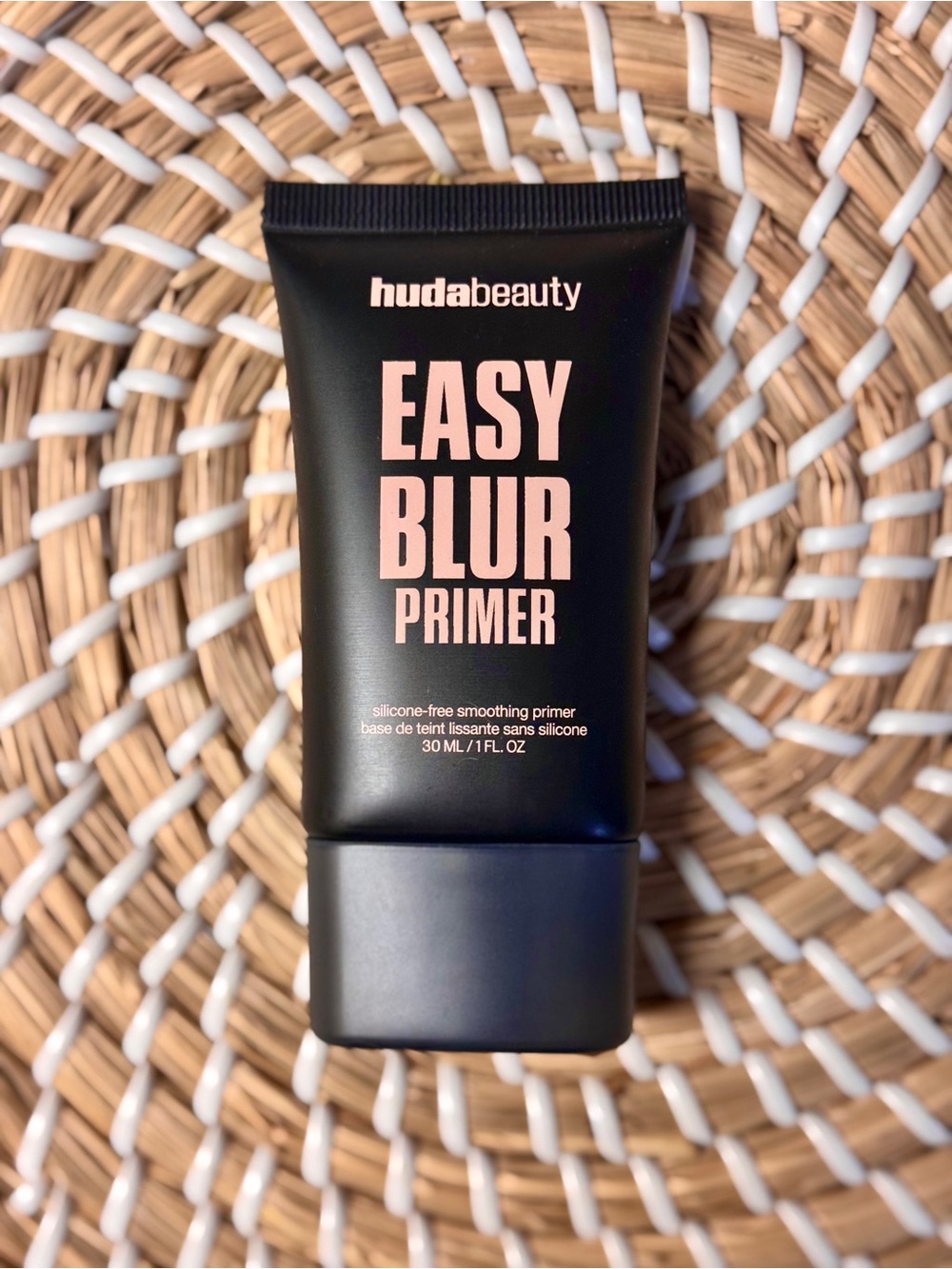 Huda Beauty Easy Blur Silicone-Free Smoothing & Pore Minimizing Primer Sealed
